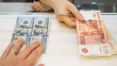 برای سفر به روسیه دلار ببریم یا روبل؟